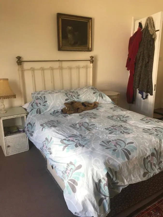 Lovely 3-Bed House In Cheltenham 0*,  United Kingdom