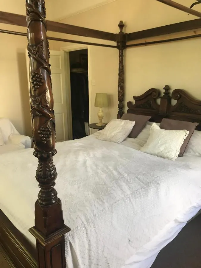 Holiday home Lovely 3-Bed House In Cheltenham United Kingdom