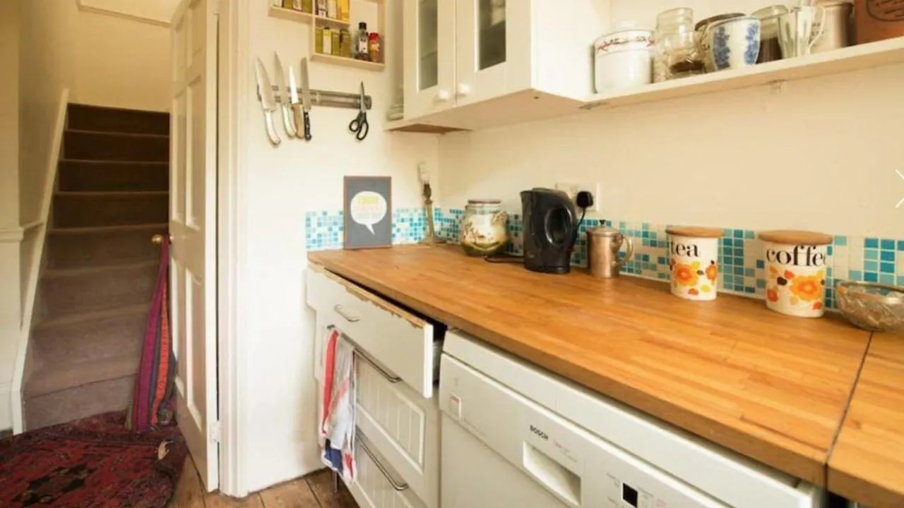 Lovely 3-Bed House In Cheltenham United Kingdom